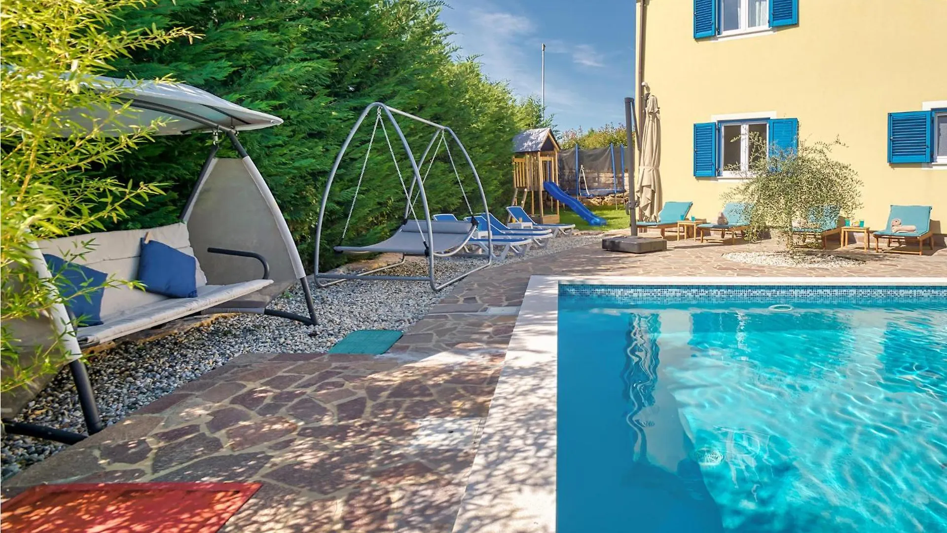 Cozy Home In Naselje Muzini With Wifi Tomisici Croatia
