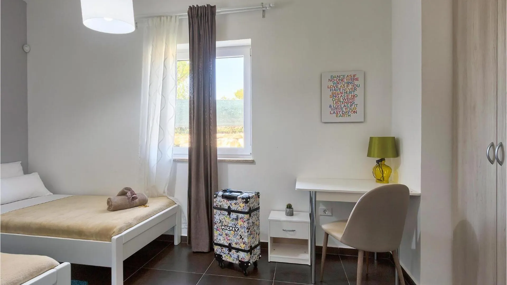 Cozy Home In Naselje Muzini With Wifi Tomisici Croatia