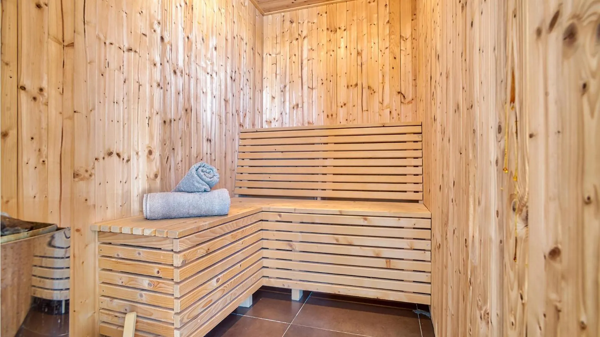 Cozy Home In Naselje Muzini With Wifi Tomisici 0*,  Croatia