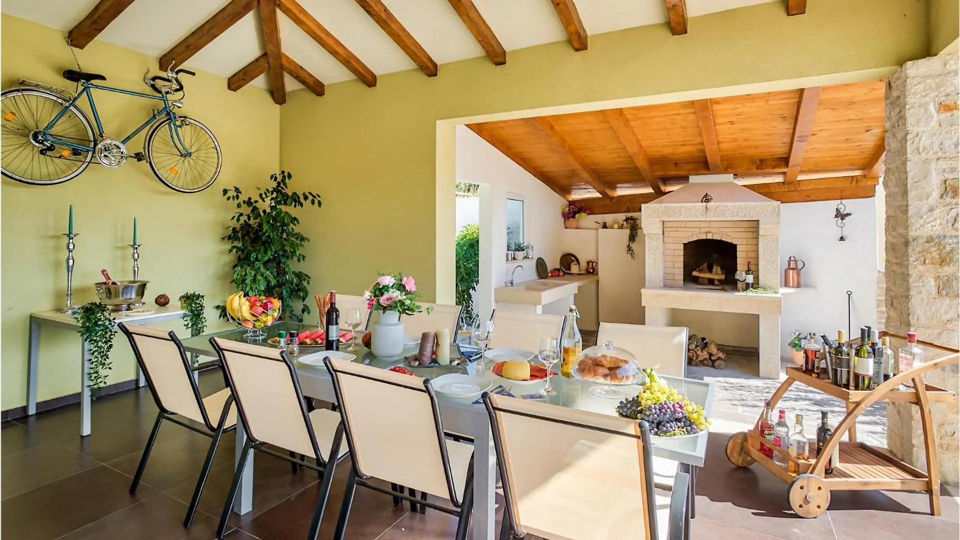 Cozy Home In Naselje Muzini With Wifi Tomisici Holiday home