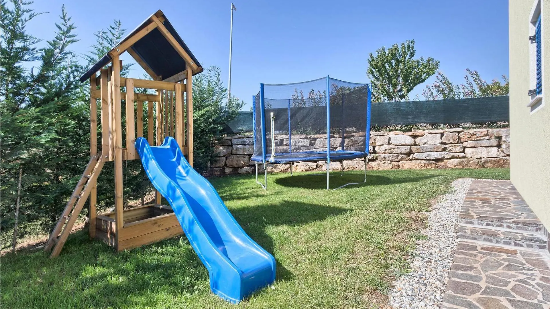 Cozy Home In Naselje Muzini With Wifi Tomisici